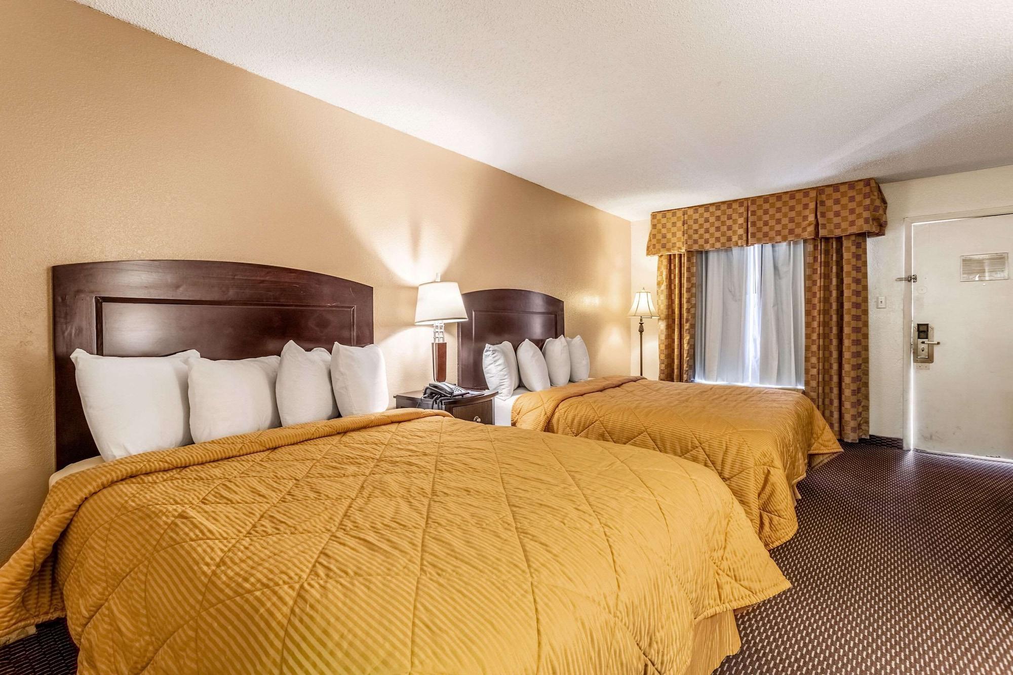 Mesilla Valley Days Inn & Suites Las Cruces Exterior photo